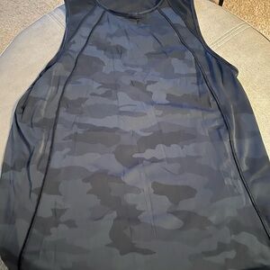 lululemon athletica Black Camo Short Sleeve Tee with mesh